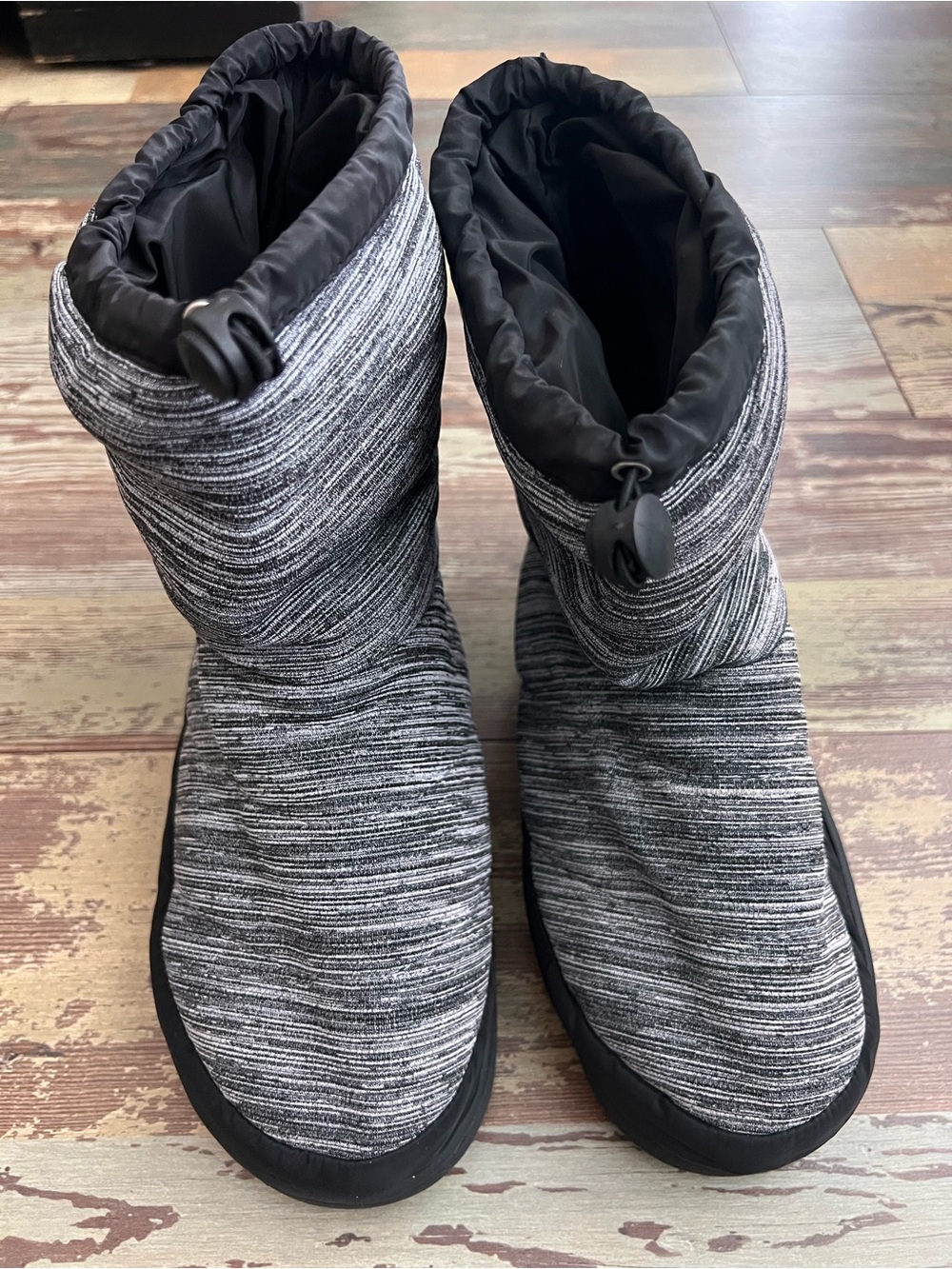 Warm-Up Booties - Picture 2 of 9
